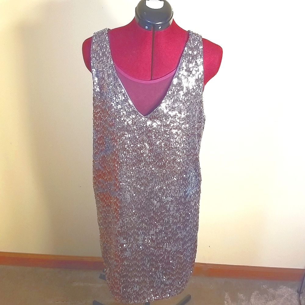 Sam Edelman sequin mini dress sleeveless v neck. Silver gold bronze. Size S